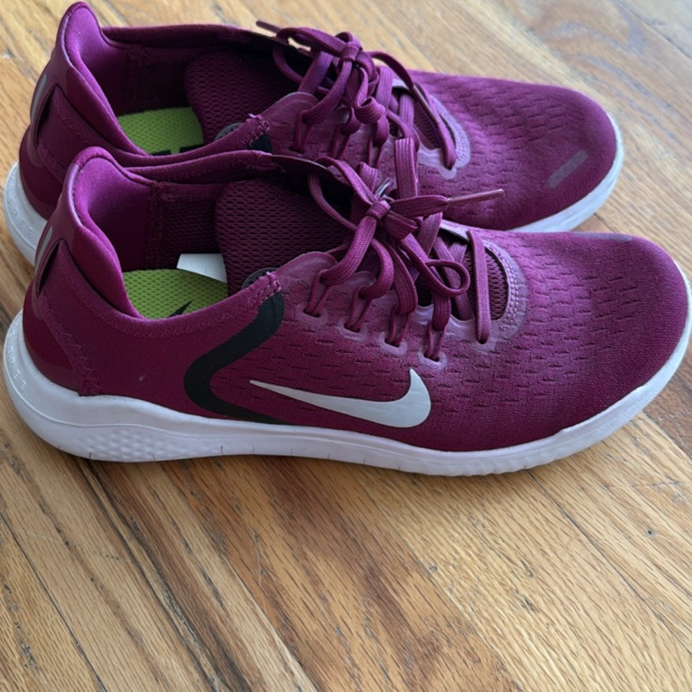 Nike Women's Burgundy Sneakers